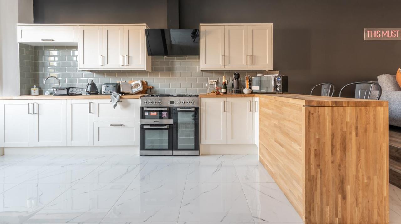 Ty Hapus Newport - Luxury 4 Bedroom Home Ngoại thất bức ảnh