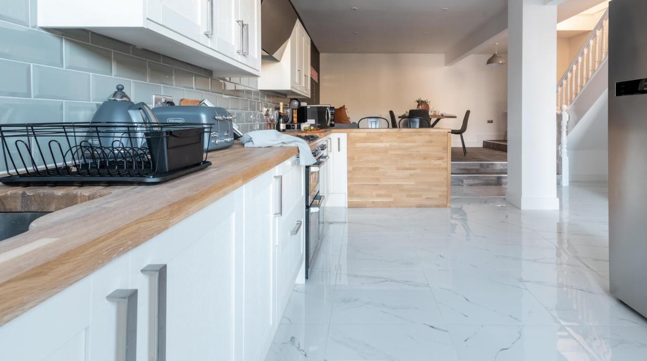 Ty Hapus Newport - Luxury 4 Bedroom Home Ngoại thất bức ảnh